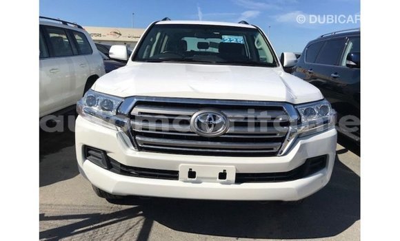 Acheter Import Voiture Toyota Land Cruiser Blanc à Import - Dubai, Adrar Acheter Import Voiture Toyota Land Cruiser Blanc à Import - Dubai, Adrar