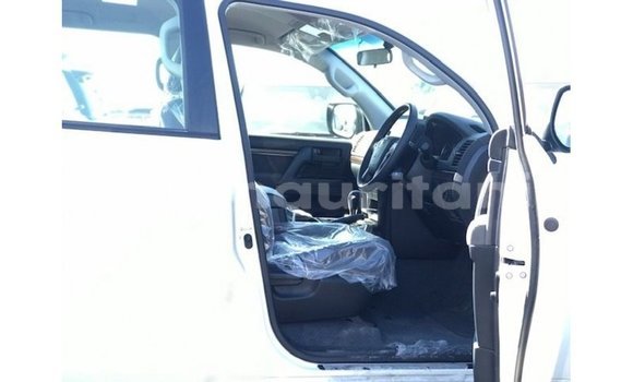 Acheter Import Voiture Toyota Land Cruiser Blanc à Import - Dubai, Adrar Acheter Import Voiture Toyota Land Cruiser Blanc à Import - Dubai, Adrar