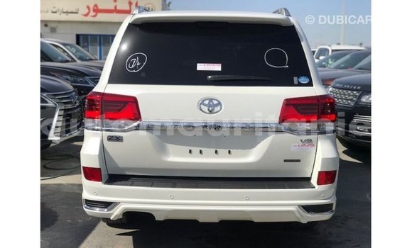 Acheter Import Voiture Toyota Land Cruiser Blanc à Import - Dubai, Adrar Acheter Import Voiture Toyota Land Cruiser Blanc à Import - Dubai, Adrar
