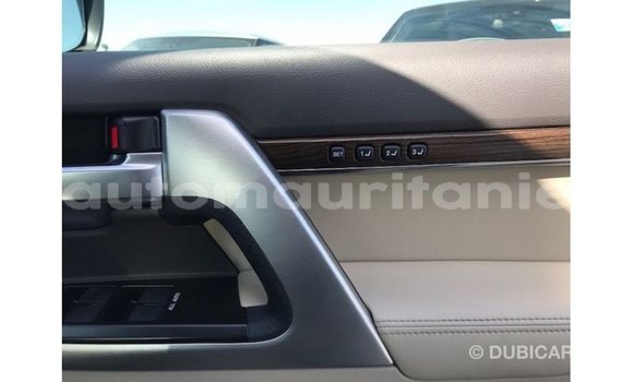 Acheter Import Voiture Toyota Land Cruiser Blanc à Import - Dubai, Adrar Acheter Import Voiture Toyota Land Cruiser Blanc à Import - Dubai, Adrar
