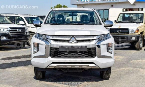 Acheter Import Voiture Mitsubishi L200 Blanc à Import - Dubai, Adrar Acheter Import Voiture Mitsubishi L200 Blanc à Import - Dubai, Adrar