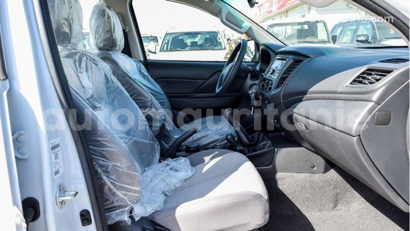 Big with watermark mitsubishi l200 adrar import dubai 2682