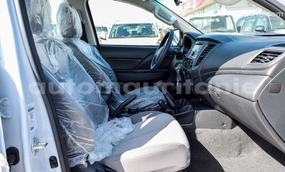 Acheter Import Voiture Mitsubishi L200 Blanc à Import - Dubai, Adrar Acheter Import Voiture Mitsubishi L200 Blanc à Import - Dubai, Adrar