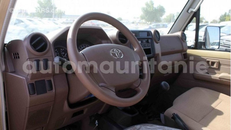 Big with watermark toyota land cruiser adrar import dubai 2683
