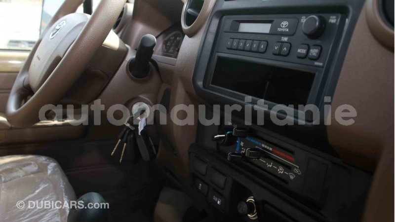 Big with watermark toyota land cruiser adrar import dubai 2683