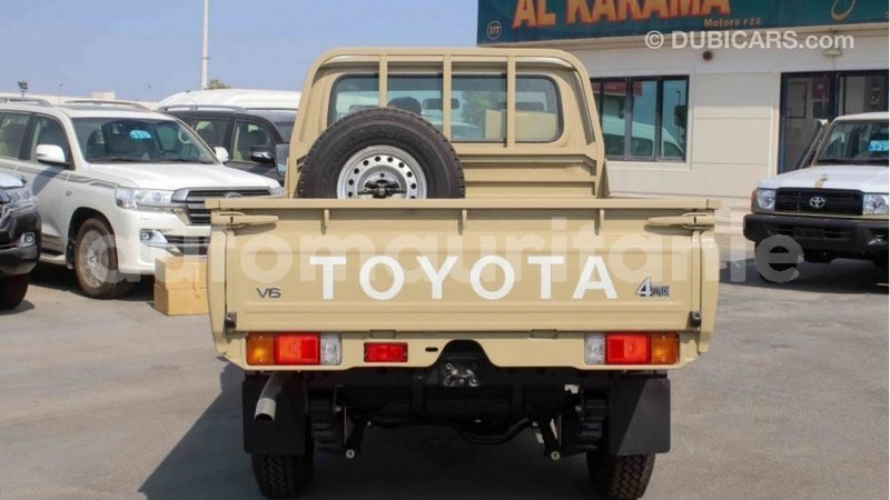 Big with watermark toyota land cruiser adrar import dubai 2683