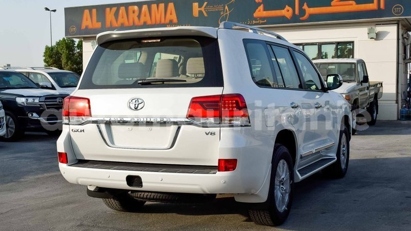 Big with watermark toyota land cruiser adrar import dubai 2685
