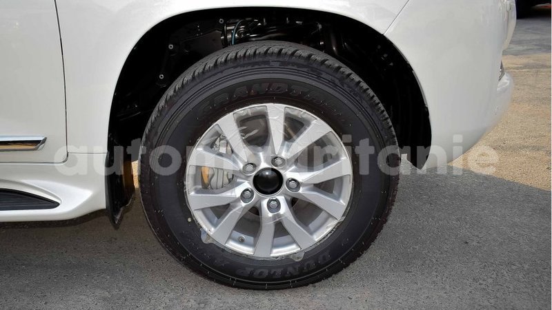 Big with watermark toyota land cruiser adrar import dubai 2685
