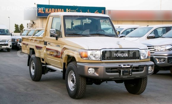 Acheter Import Voiture Toyota Land Cruiser Beige à Import - Dubai, Adrar Acheter Import Voiture Toyota Land Cruiser Beige à Import - Dubai, Adrar