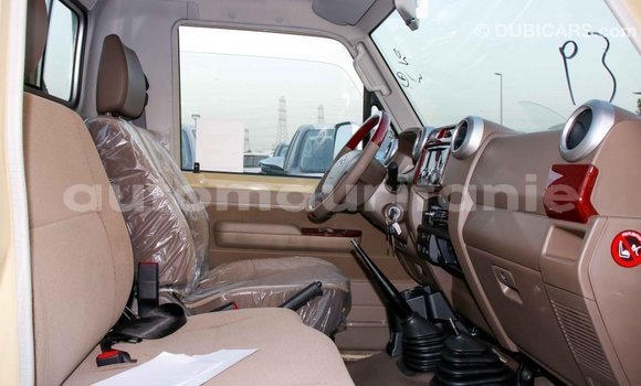 Acheter Import Voiture Toyota Land Cruiser Beige à Import - Dubai, Adrar Acheter Import Voiture Toyota Land Cruiser Beige à Import - Dubai, Adrar