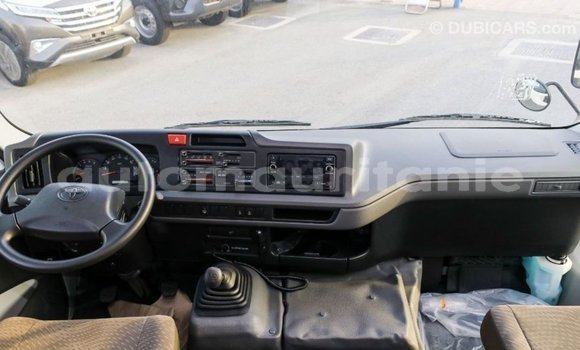 Acheter Import Voiture Toyota Coaster Blanc à Import - Dubai, Adrar Acheter Import Voiture Toyota Coaster Blanc à Import - Dubai, Adrar