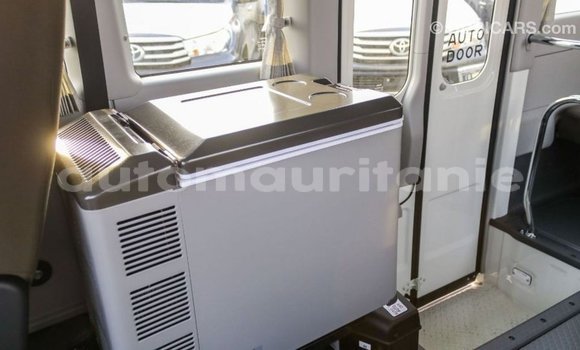 Acheter Import Voiture Toyota Coaster Blanc à Import - Dubai, Adrar Acheter Import Voiture Toyota Coaster Blanc à Import - Dubai, Adrar