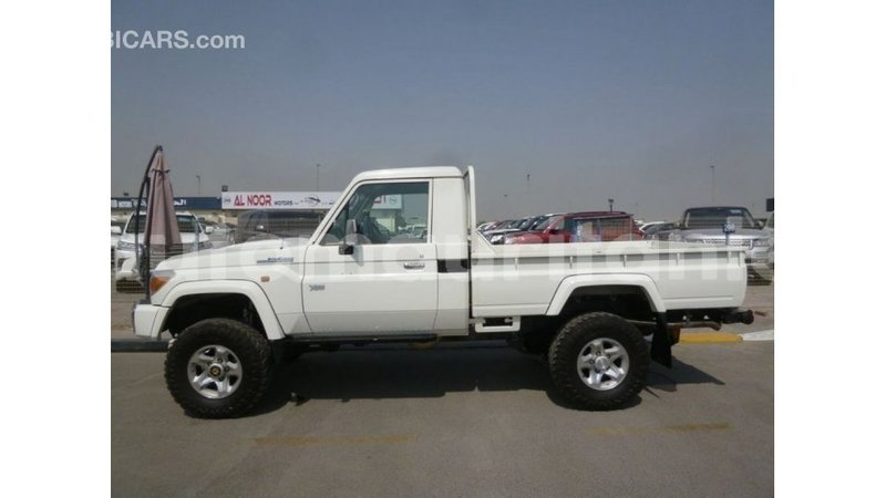 Big with watermark toyota land cruiser adrar import dubai 2690