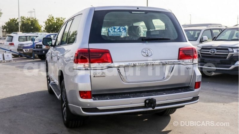 Big with watermark toyota land cruiser adrar import dubai 2695
