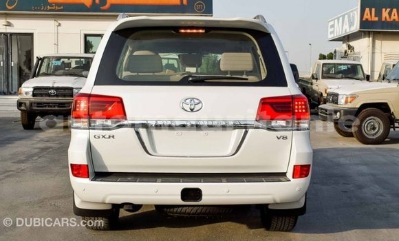 Acheter Import Voiture Toyota Land Cruiser Blanc à Import - Dubai, Adrar Acheter Import Voiture Toyota Land Cruiser Blanc à Import - Dubai, Adrar