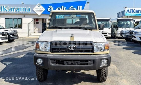 Acheter Import Voiture Toyota Land Cruiser Beige à Import - Dubai, Adrar Acheter Import Voiture Toyota Land Cruiser Beige à Import - Dubai, Adrar