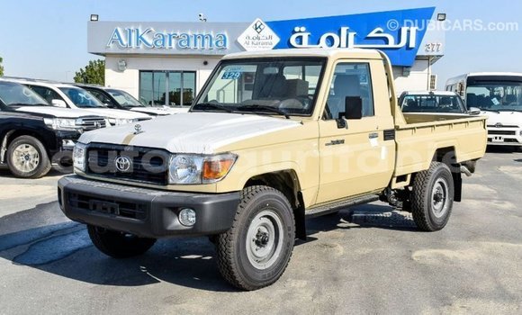 Acheter Import Voiture Toyota Land Cruiser Beige à Import - Dubai, Adrar Acheter Import Voiture Toyota Land Cruiser Beige à Import - Dubai, Adrar
