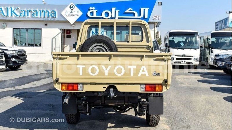 Big with watermark toyota land cruiser adrar import dubai 2699