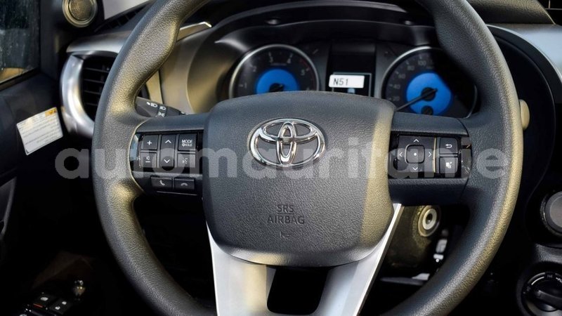 Big with watermark toyota hilux adrar import dubai 2700