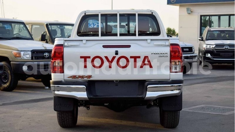 Big with watermark toyota hilux adrar import dubai 2700