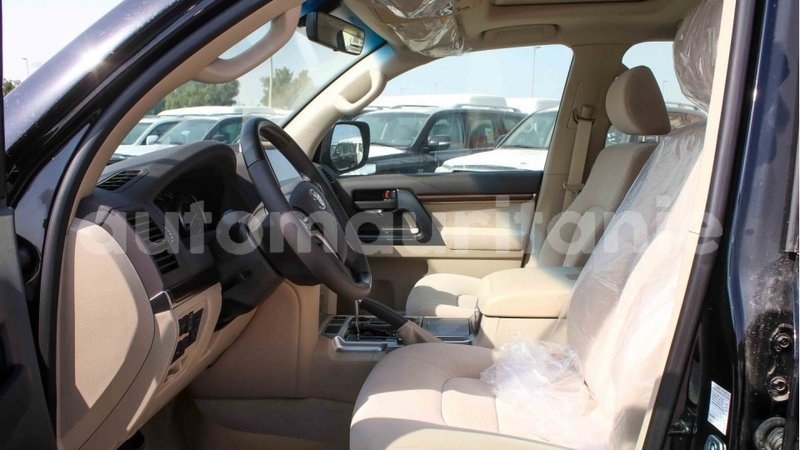 Big with watermark toyota land cruiser adrar import dubai 2701