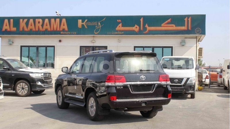 Big with watermark toyota land cruiser adrar import dubai 2701