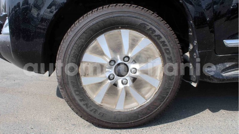 Big with watermark toyota land cruiser adrar import dubai 2701