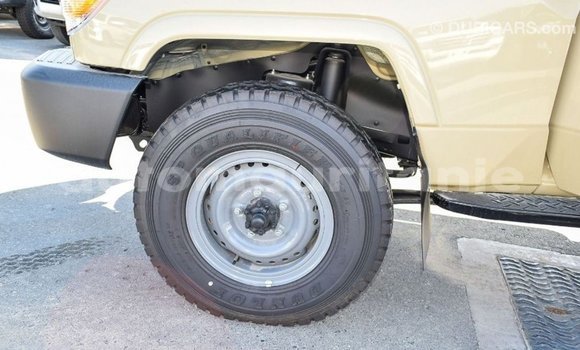 Acheter Import Voiture Toyota Land Cruiser Beige à Import - Dubai, Adrar Acheter Import Voiture Toyota Land Cruiser Beige à Import - Dubai, Adrar