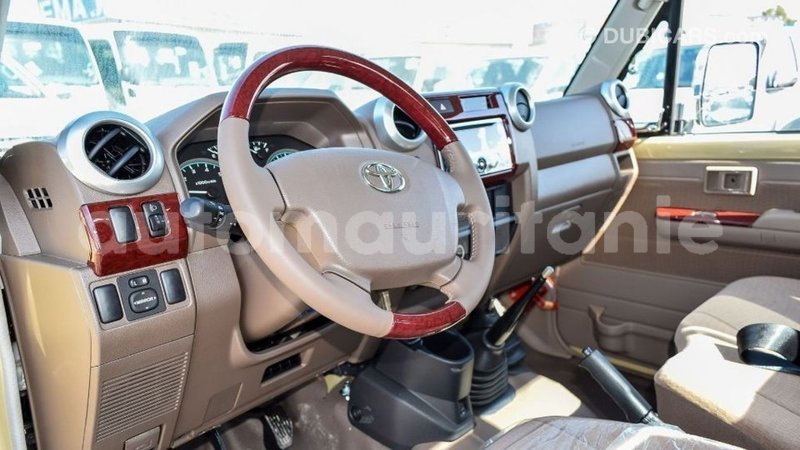Big with watermark toyota land cruiser adrar import dubai 2705