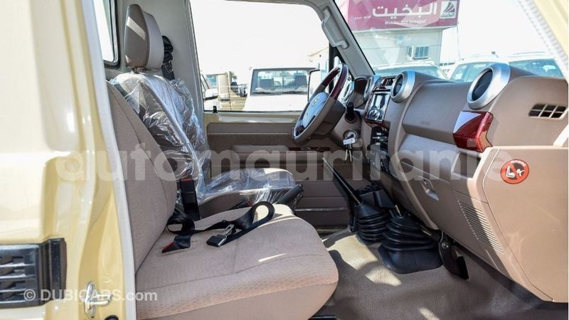Big with watermark toyota land cruiser adrar import dubai 2705