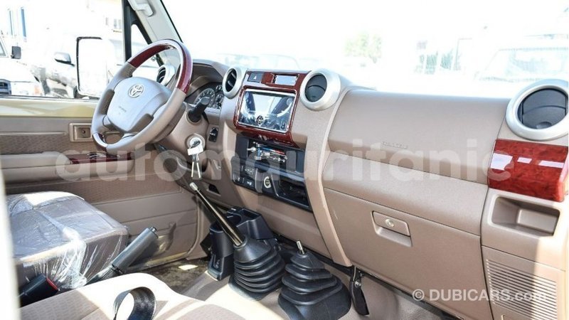 Big with watermark toyota land cruiser adrar import dubai 2705