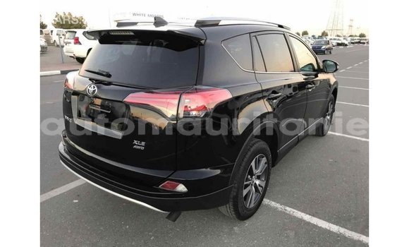 Acheter Import Voiture Toyota RAV4 Noir à Import - Dubai, Adrar Acheter Import Voiture Toyota RAV4 Noir à Import - Dubai, Adrar