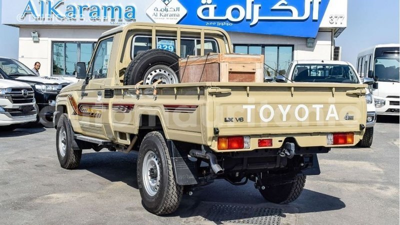 Big with watermark toyota land cruiser adrar import dubai 2705