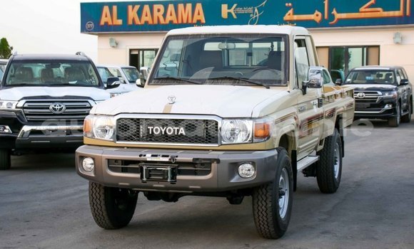 Acheter Import Voiture Toyota Land Cruiser Beige à Import - Dubai, Adrar Acheter Import Voiture Toyota Land Cruiser Beige à Import - Dubai, Adrar
