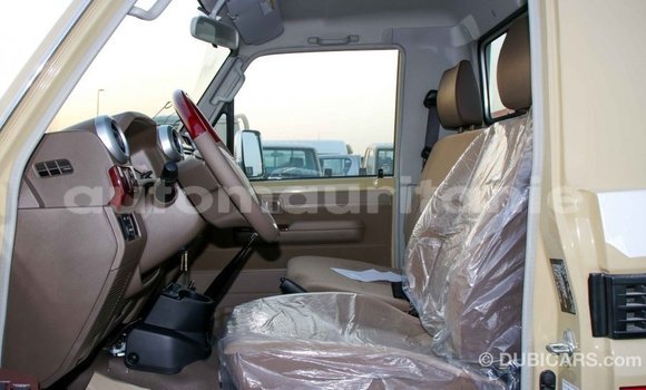 Acheter Import Voiture Toyota Land Cruiser Beige à Import - Dubai, Adrar Acheter Import Voiture Toyota Land Cruiser Beige à Import - Dubai, Adrar