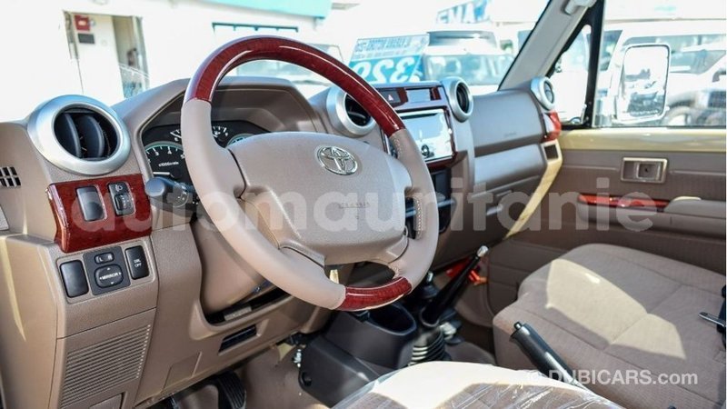 Big with watermark toyota land cruiser adrar import dubai 2710