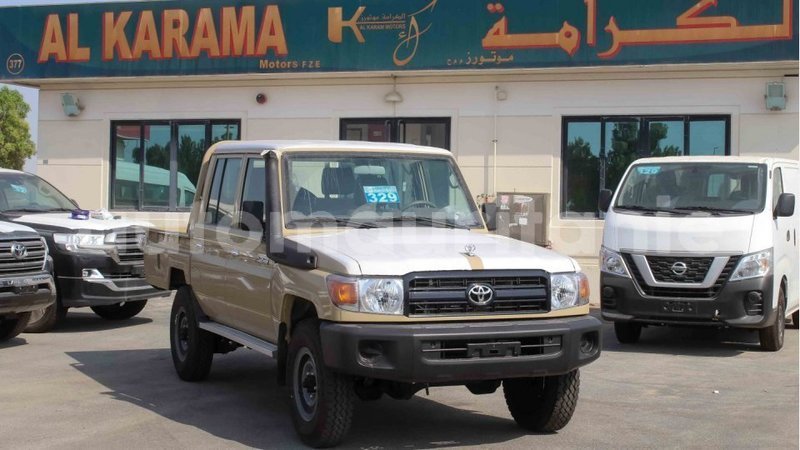Big with watermark toyota land cruiser adrar import dubai 2711