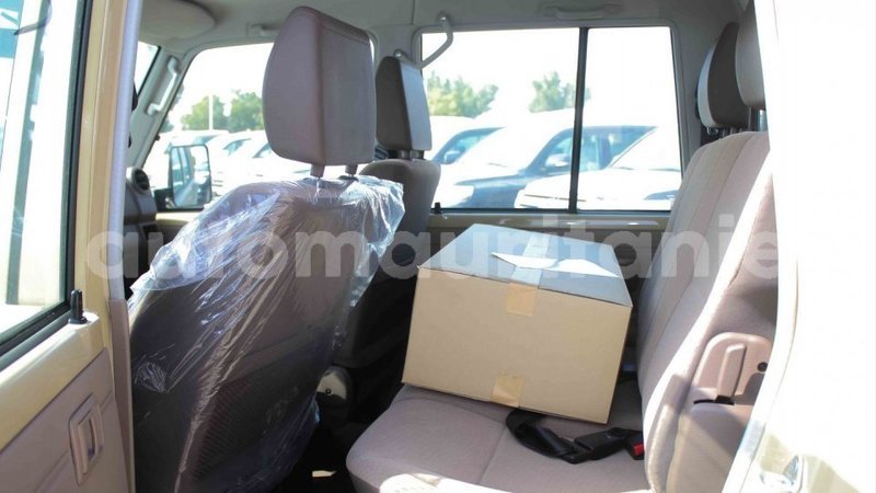 Big with watermark toyota land cruiser adrar import dubai 2711