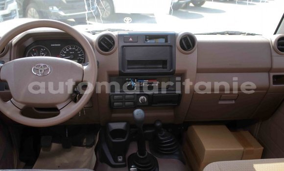 Acheter Import Voiture Toyota Land Cruiser Beige à Import - Dubai, Adrar Acheter Import Voiture Toyota Land Cruiser Beige à Import - Dubai, Adrar