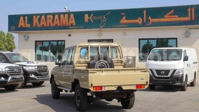 Big with watermark toyota land cruiser adrar import dubai 2711