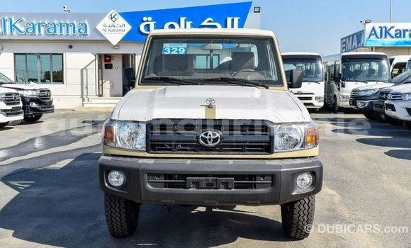 Acheter Import Voiture Toyota Land Cruiser Beige à Import - Dubai, Adrar Acheter Import Voiture Toyota Land Cruiser Beige à Import - Dubai, Adrar