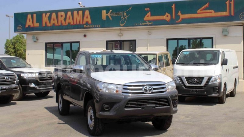 Big with watermark toyota hilux adrar import dubai 2715