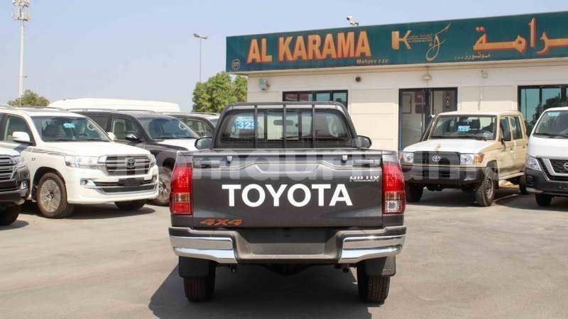 Big with watermark toyota hilux adrar import dubai 2715