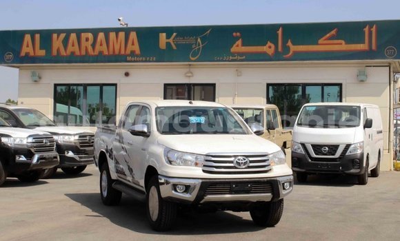 Acheter Import Voiture Toyota Hilux Blanc à Import - Dubai, Adrar Acheter Import Voiture Toyota Hilux Blanc à Import - Dubai, Adrar