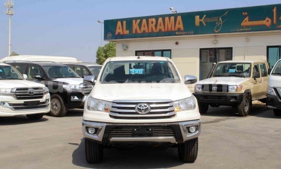 Acheter Import Voiture Toyota Hilux Blanc à Import - Dubai, Adrar Acheter Import Voiture Toyota Hilux Blanc à Import - Dubai, Adrar