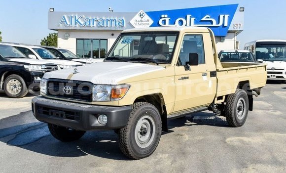 Acheter Import Voiture Toyota Land Cruiser Beige à Import - Dubai, Adrar Acheter Import Voiture Toyota Land Cruiser Beige à Import - Dubai, Adrar