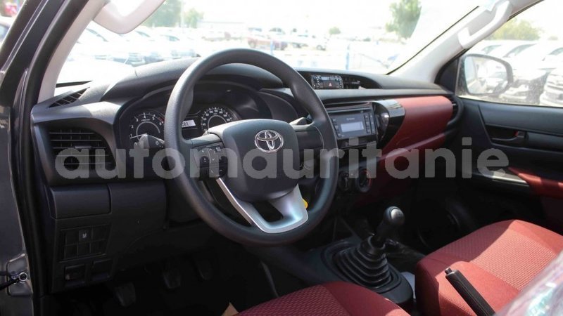 Big with watermark toyota hilux adrar import dubai 2720