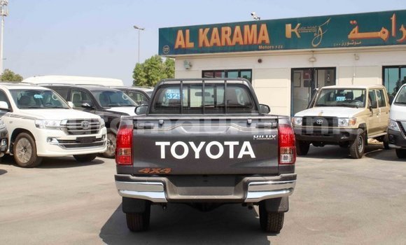 Acheter Import Voiture Toyota Hilux Autre à Import - Dubai, Adrar Acheter Import Voiture Toyota Hilux Autre à Import - Dubai, Adrar