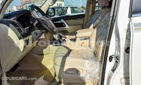Acheter Import Voiture Toyota Land Cruiser Blanc à Import - Dubai, Adrar Acheter Import Voiture Toyota Land Cruiser Blanc à Import - Dubai, Adrar