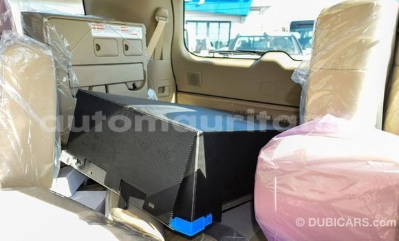 Acheter Import Voiture Toyota Land Cruiser Blanc à Import - Dubai, Adrar Acheter Import Voiture Toyota Land Cruiser Blanc à Import - Dubai, Adrar